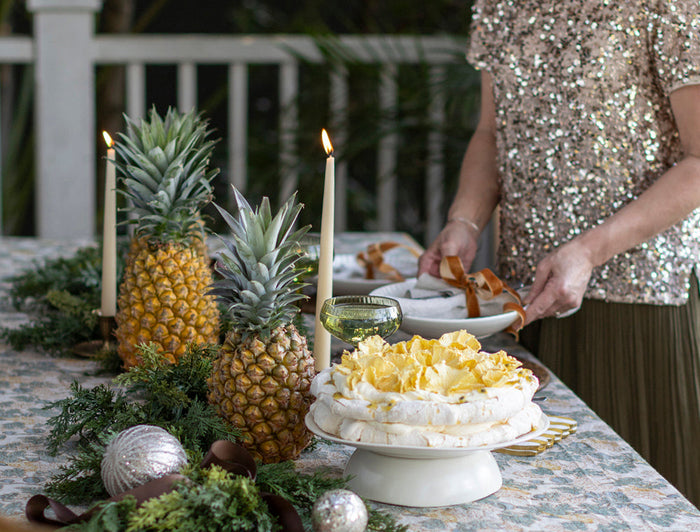 Tropical Christmas table setting