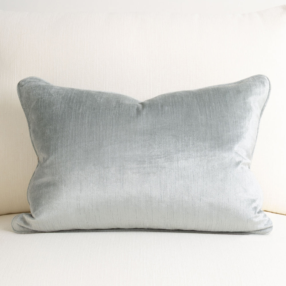 Crushed Velvet Cushion Glacier 40x60cm