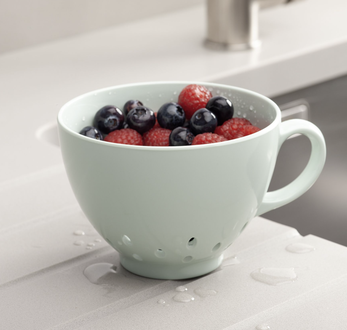 Berry Colander