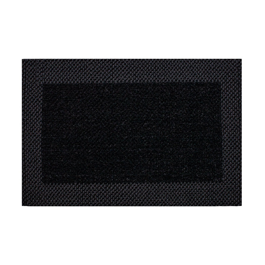 Black outdoor doormat suitable for all kinds of weather. 