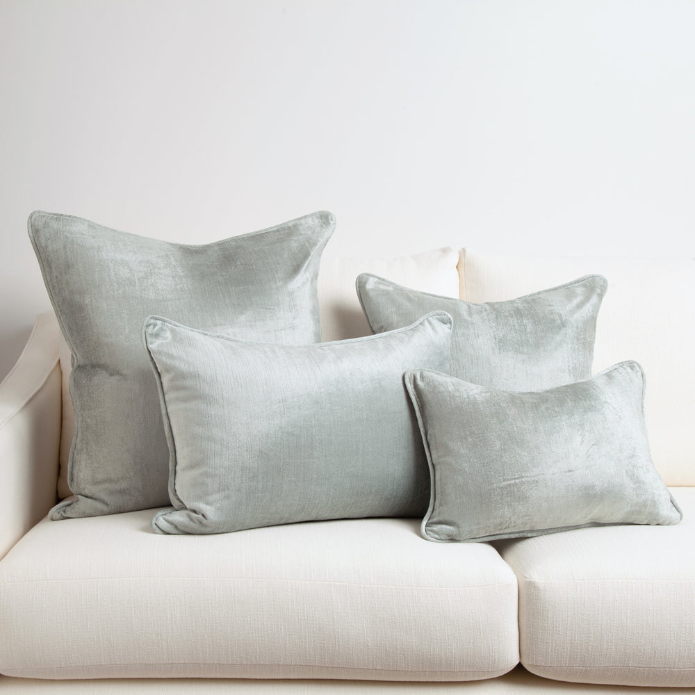Crushed Velvet Cushion Glacier 30x45cm