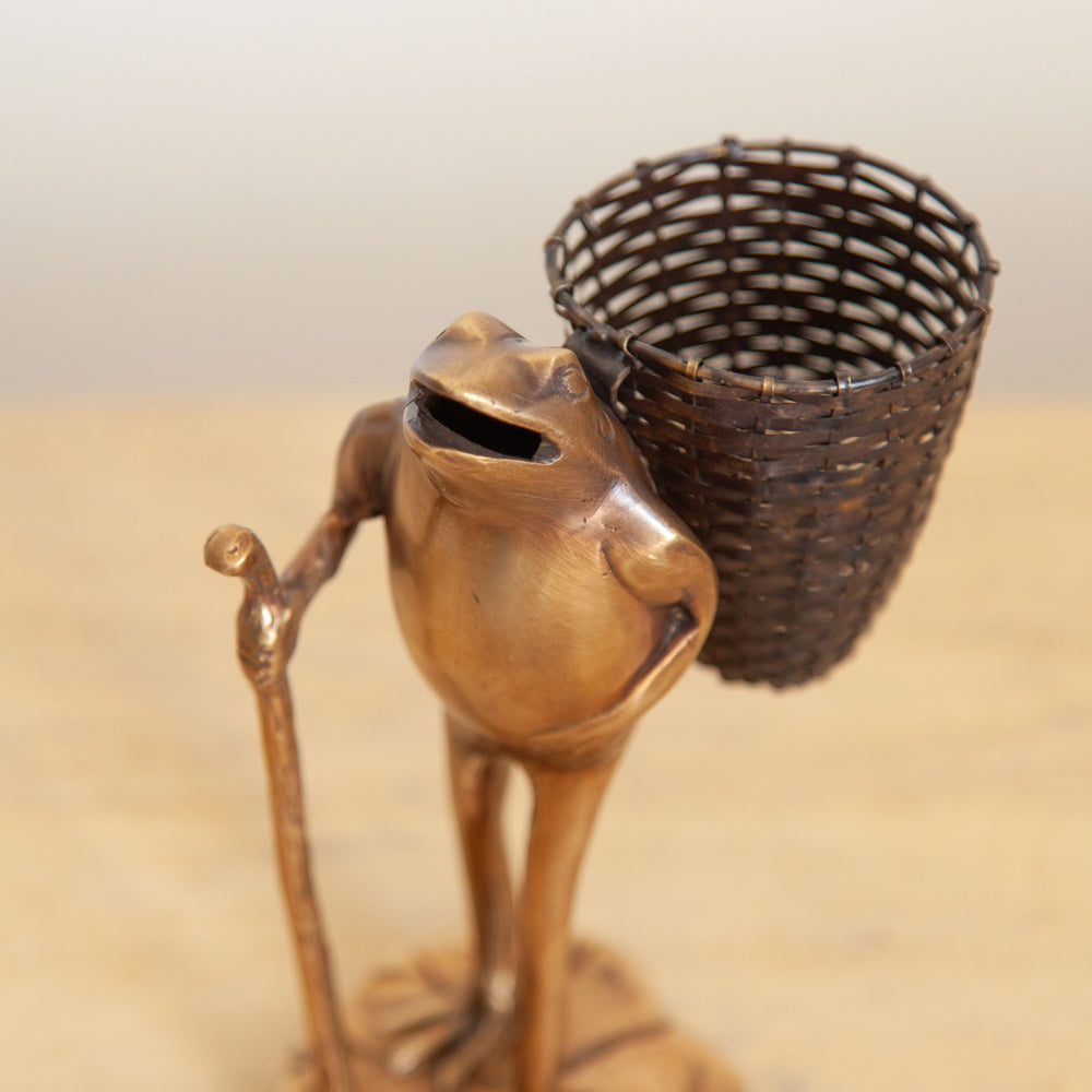 Freddy Brass Pen Holder