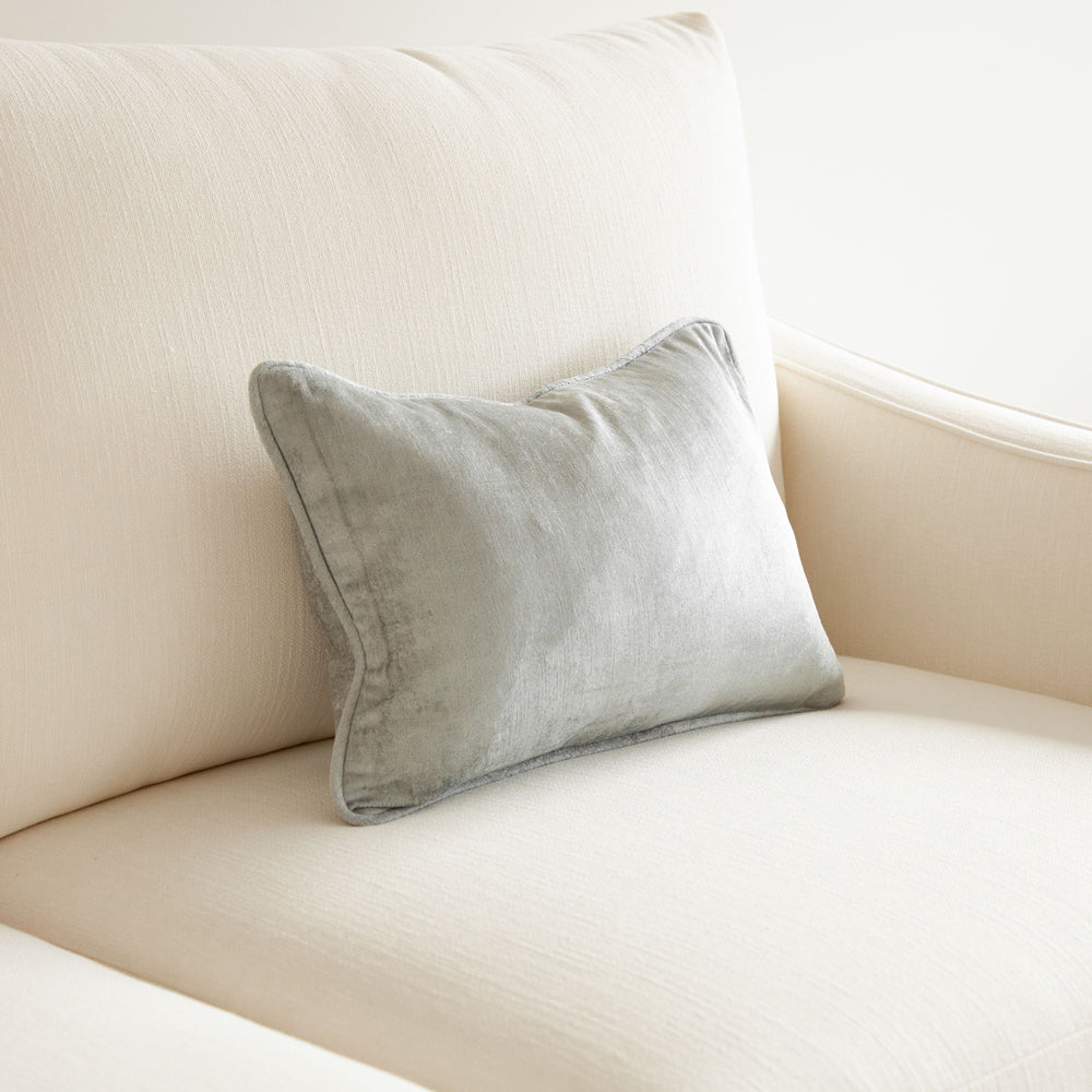 Crushed Velvet Cushion Glacier 30x45cm