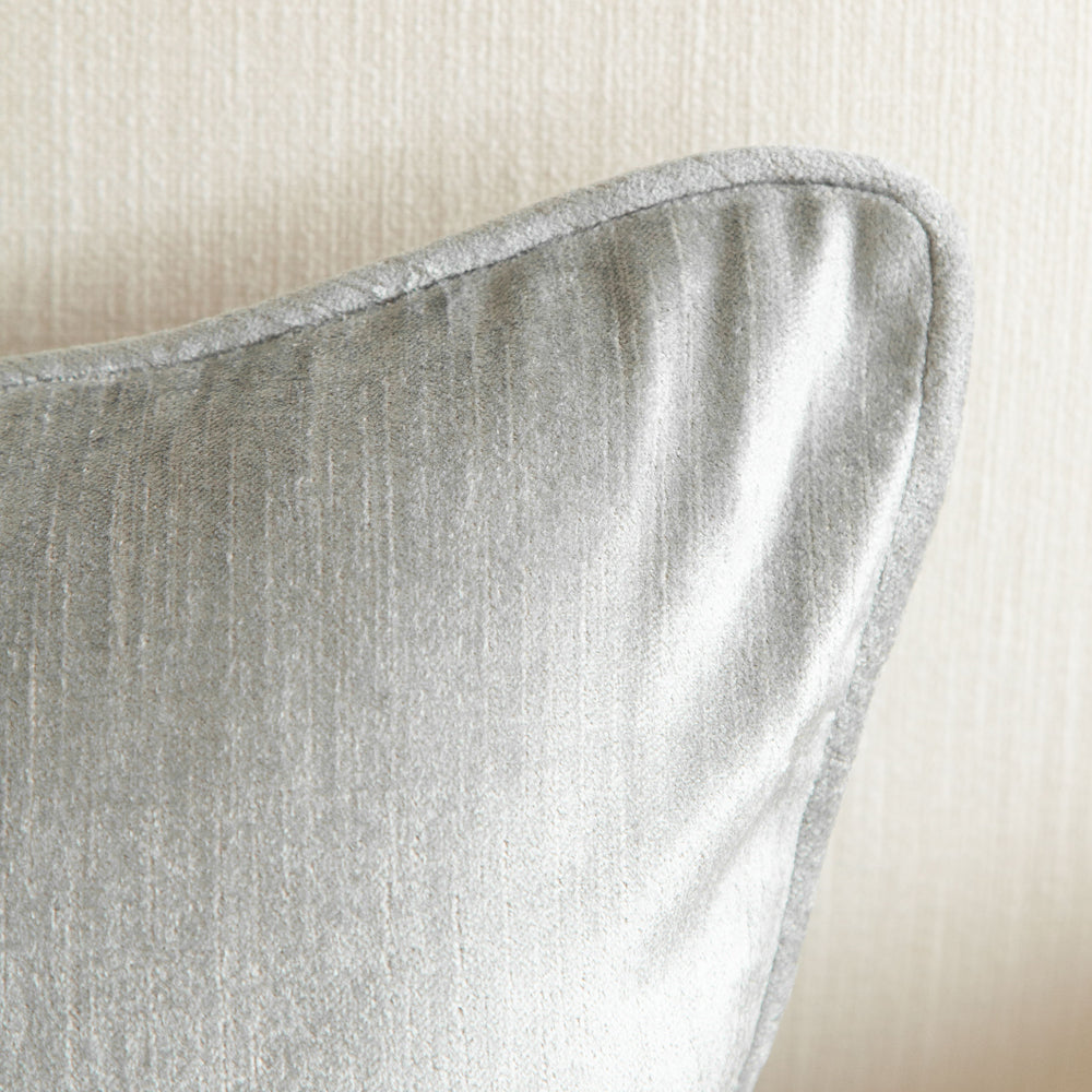 Crushed Velvet Cushion Glacier 30x45cm
