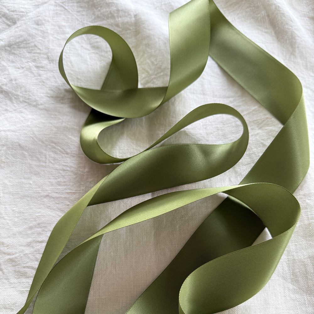 Cypress Wreath & Bells Decorative Set