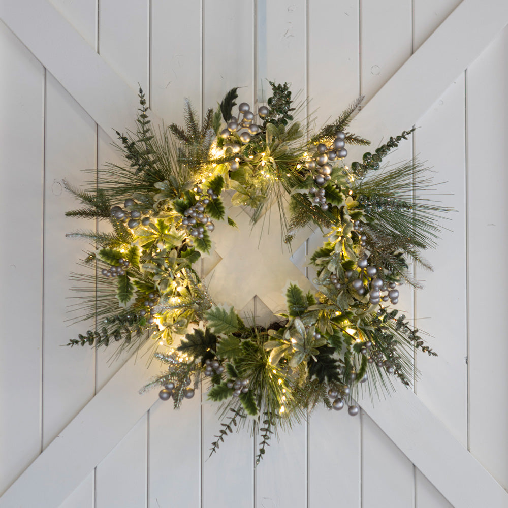 Mistletoe & Holly Wreath Decorative Set