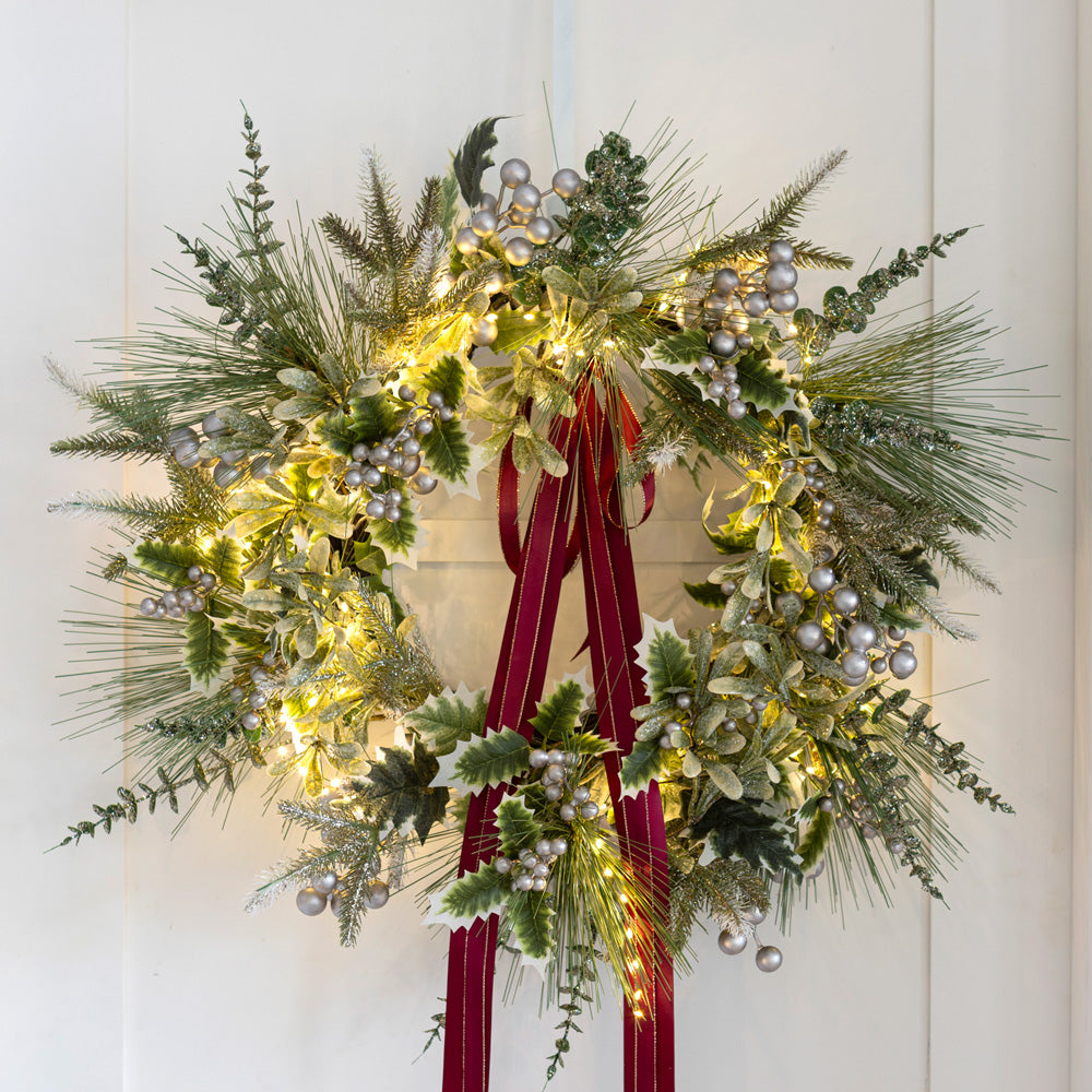 Mistletoe & Holly Wreath Decorative Set