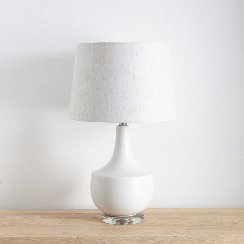 White ceramic table lamp.