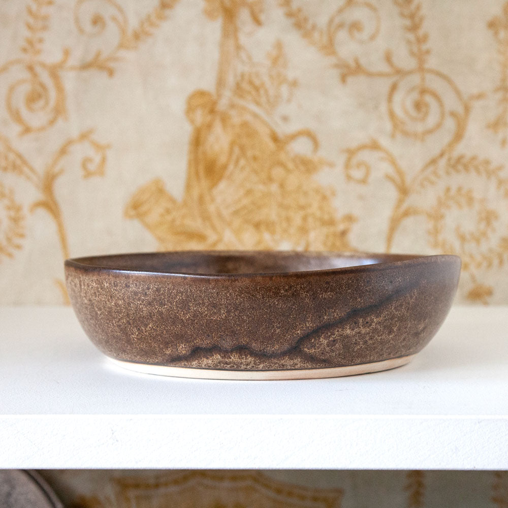 Mervyn Gers Madumbe Oyster Bowl. Brown ceramic serving bowl.