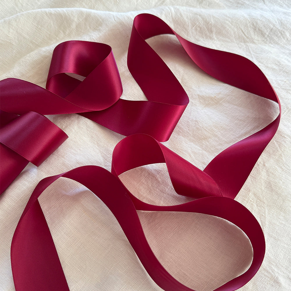 Mistletoe & Holly Garland Decorative Set