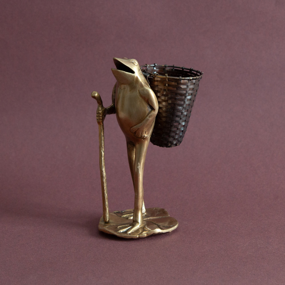 Freddy Brass Pen Holder