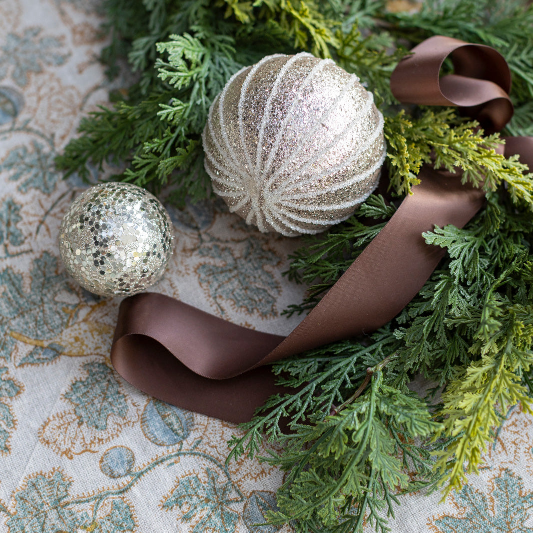 Champagne Ribbed Bauble