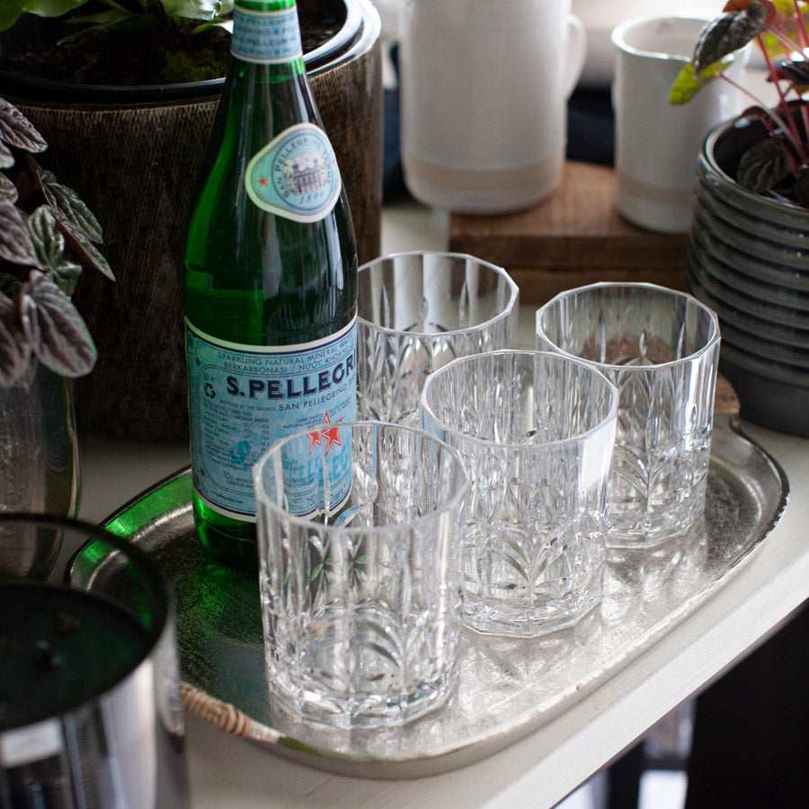 Acrylic cut glass look tumbler. Perfect for outdoor entertaining or pool side cocktails.