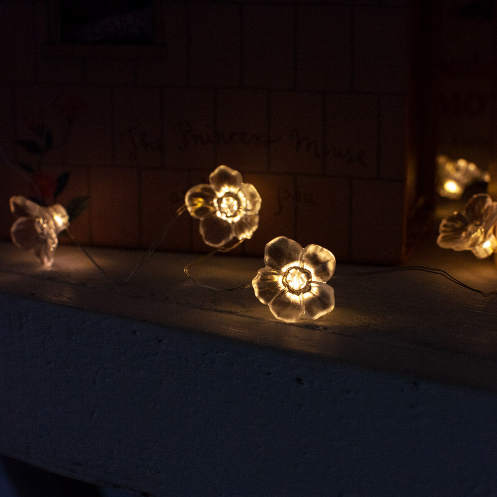 Flower fairy lights. LED string lights in the shape of flowers. 4 Metres long.
